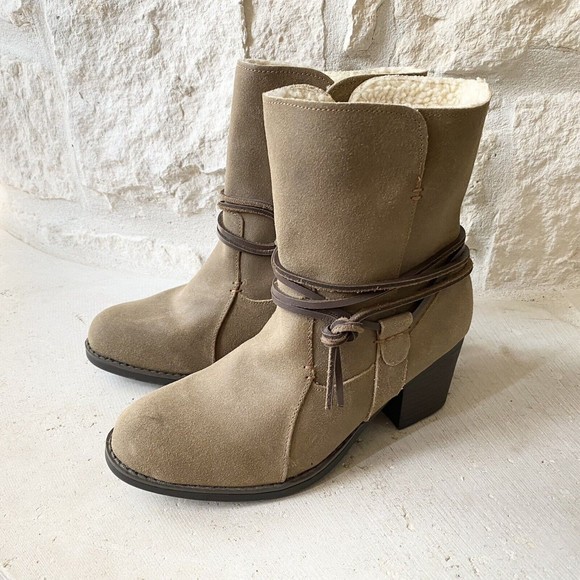 Eddie Bauer 6.5 Ankle Boot‎ Block Heel Bootie Louise Chocolate Leather Shearling - Picture 3 of 9